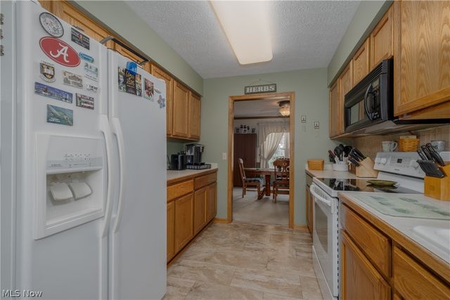 7540 Cheverton Circle NW, Massillon, OH 44646