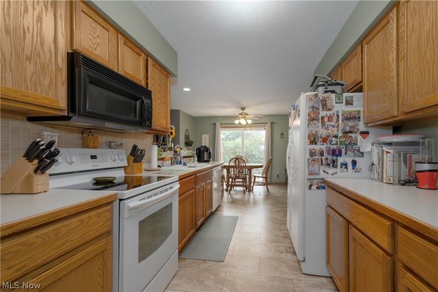 7540 Cheverton Circle NW, Massillon, OH 44646