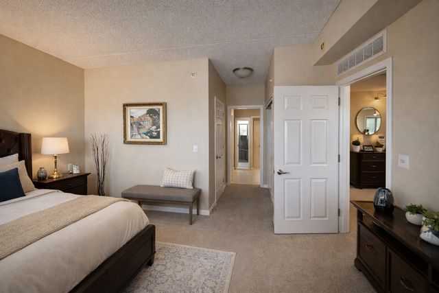 77 N Quentin Road 305, Palatine, IL 60067