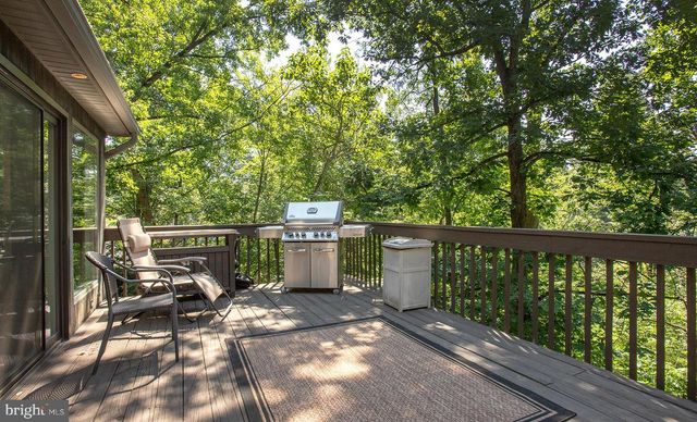 4728 GREAT OAK LN, Harrisburg, PA 17110