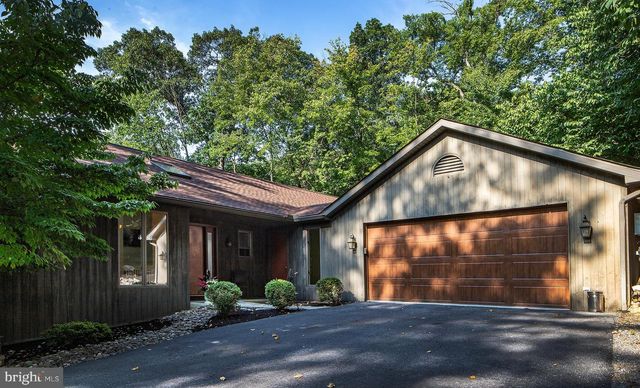4728 GREAT OAK LN, Harrisburg, PA 17110