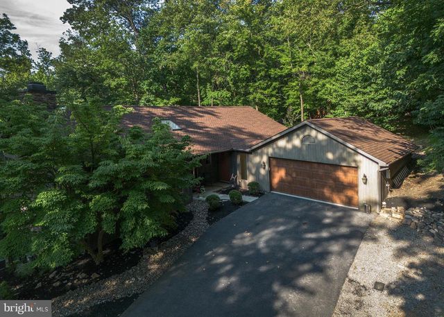 4728 GREAT OAK LN, Harrisburg, PA 17110