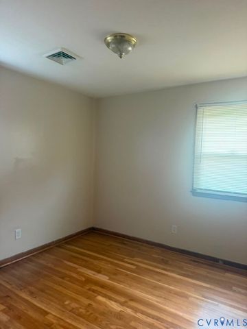2337 Maclin Cir, Hopewell, VA 23860