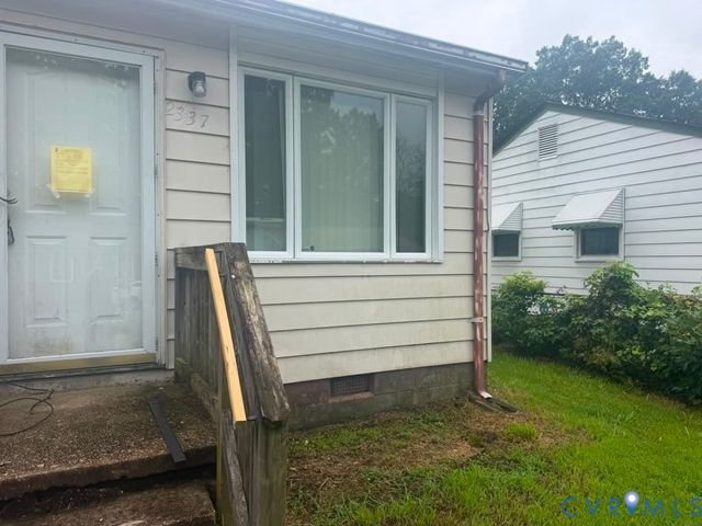 2337 Maclin Cir, Hopewell, VA 23860