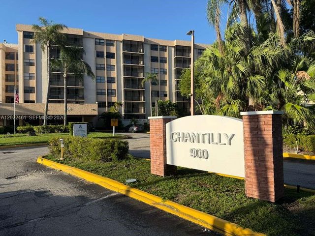 900 NE 195th Street 618, Miami, FL 33179