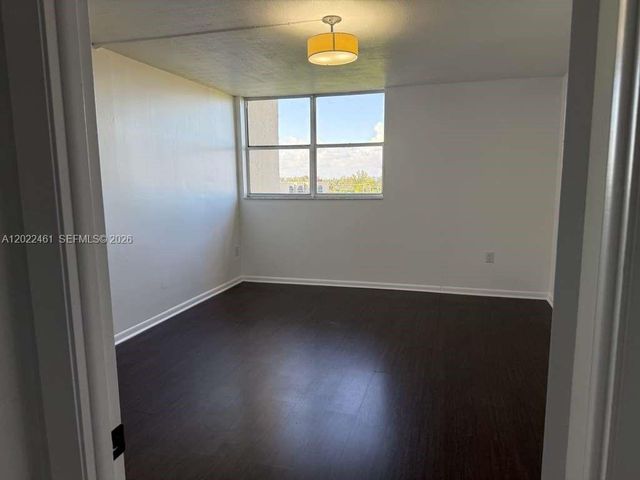 900 NE 195th Street 618, Miami, FL 33179