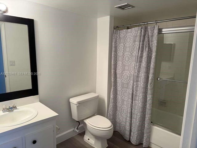 900 NE 195th Street 618, Miami, FL 33179