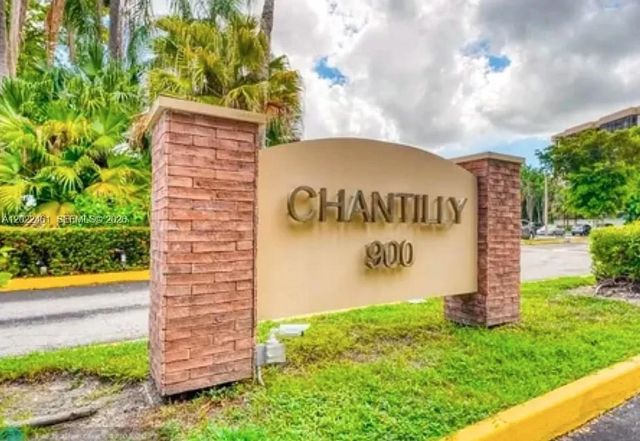 900 NE 195th Street 618, Miami, FL 33179