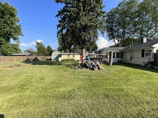 780 N Glenwood DRIVE, Silver Lake, WI 53170