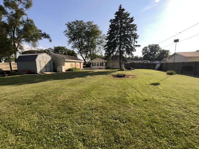 780 N Glenwood DRIVE, Silver Lake, WI 53170