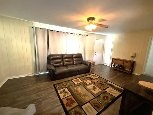 780 N Glenwood DRIVE, Silver Lake, WI 53170
