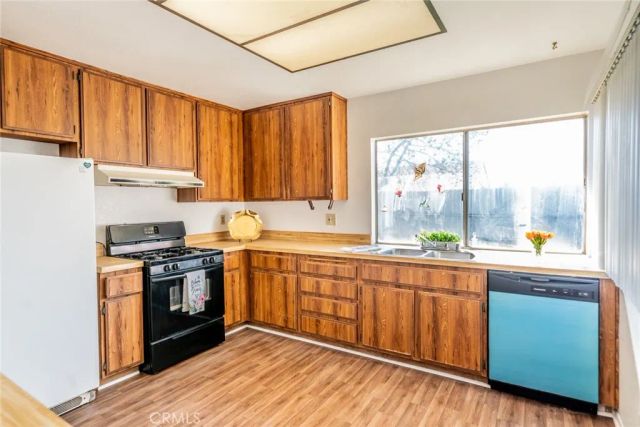 1385 W Wedgewood, Rialto, CA 92376