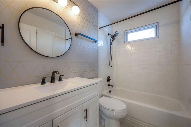 5529 Granada Lane, Mission, KS 66205