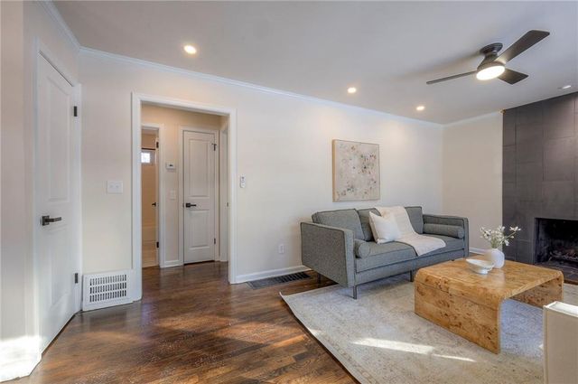 5529 Granada Lane, Mission, KS 66205