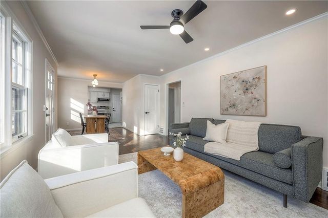 5529 Granada Lane, Mission, KS 66205