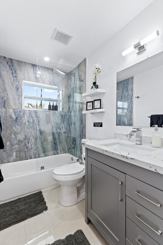 5530 NE 18th Avenue, Fort Lauderdale, FL 33334
