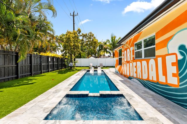 5530 NE 18th Avenue, Fort Lauderdale, FL 33334