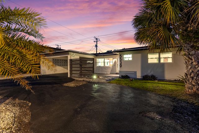 5530 NE 18th Avenue, Fort Lauderdale, FL 33334