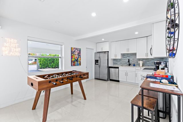 5530 NE 18th Avenue, Fort Lauderdale, FL 33334