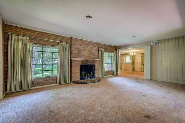 7 Oak Village Drive, Greenville, TX 75402