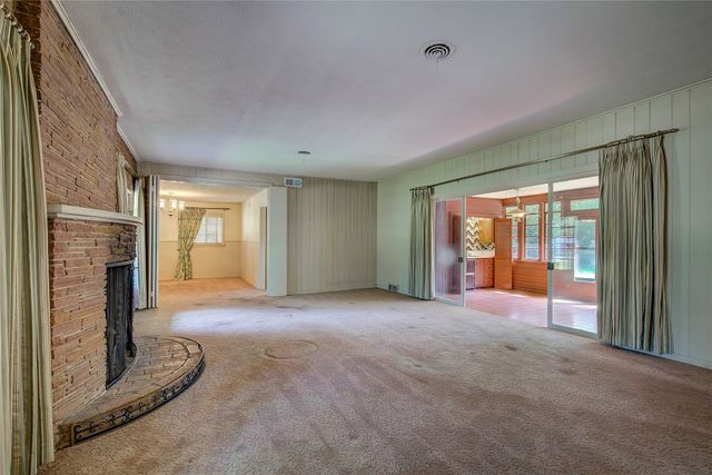 7 Oak Village Drive, Greenville, TX 75402