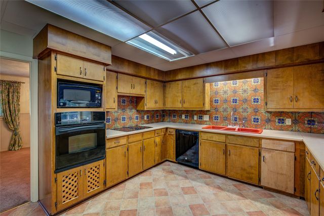 7 Oak Village Drive, Greenville, TX 75402