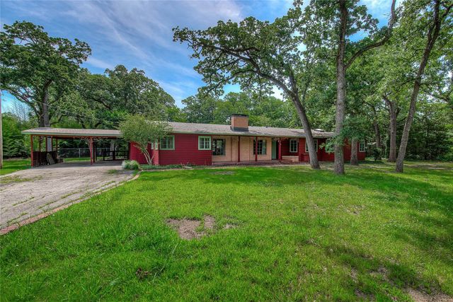 7 Oak Village Drive, Greenville, TX 75402