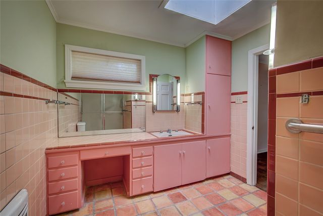7 Oak Village Drive, Greenville, TX 75402