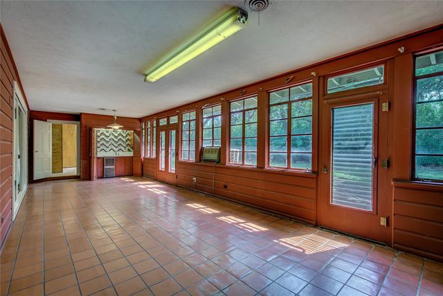 7 Oak Village Drive, Greenville, TX 75402