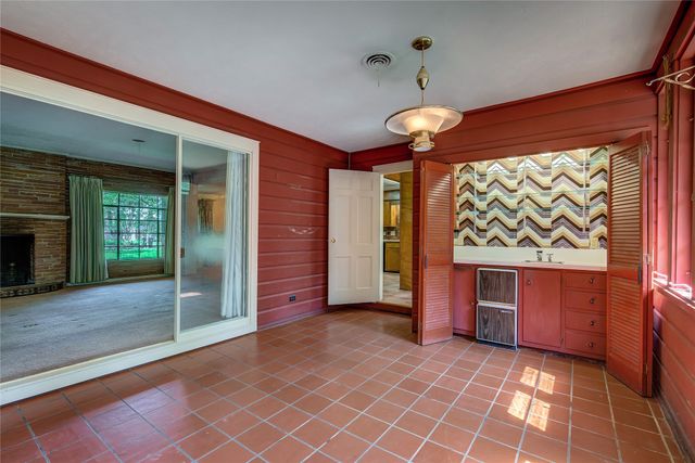 7 Oak Village Drive, Greenville, TX 75402