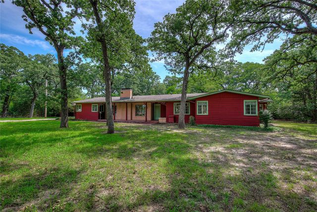 7 Oak Village Drive, Greenville, TX 75402