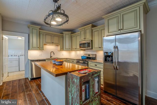 320 E NEW ST, Lancaster, PA 17602