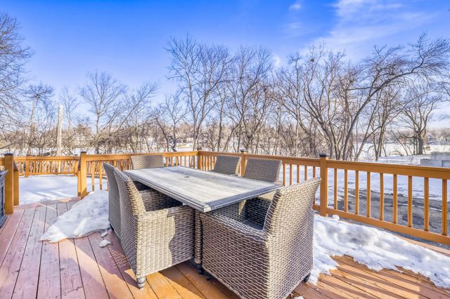 401 Highway 7, Excelsior, MN 55331