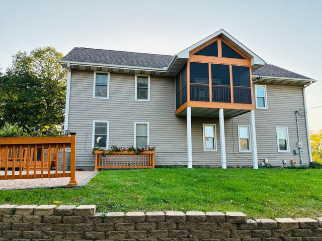 401 Highway 7, Excelsior, MN 55331