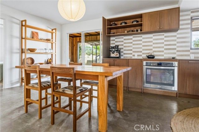 6381 Airway Avenue, Yucca Valley, CA 92284