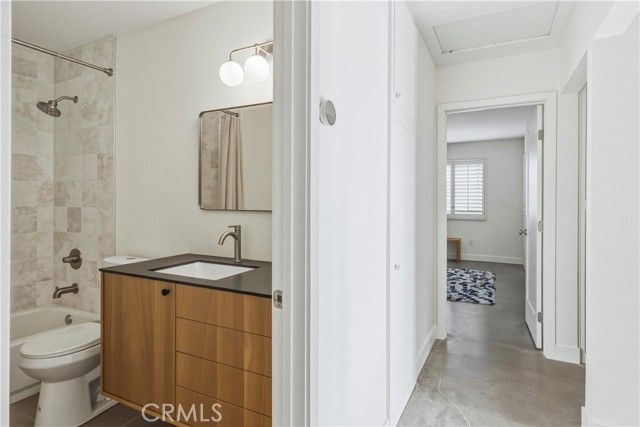 6381 Airway Avenue, Yucca Valley, CA 92284