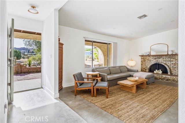 6381 Airway Avenue, Yucca Valley, CA 92284