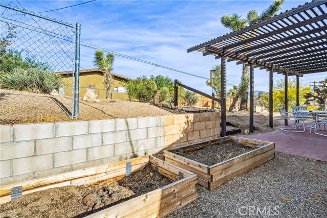 6381 Airway Avenue, Yucca Valley, CA 92284