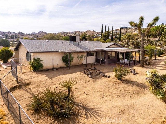 6381 Airway Avenue, Yucca Valley, CA 92284