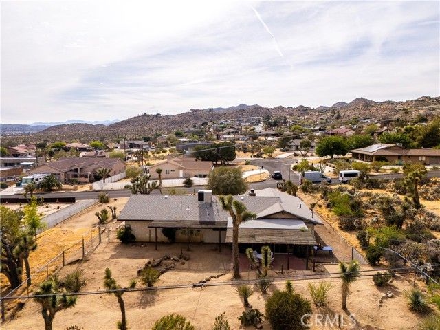 6381 Airway Avenue, Yucca Valley, CA 92284