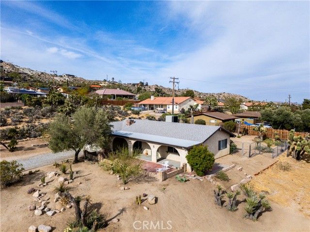 6381 Airway Avenue, Yucca Valley, CA 92284