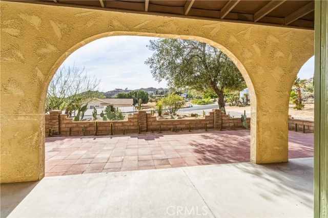 6381 Airway Avenue, Yucca Valley, CA 92284