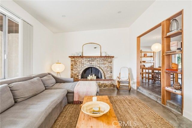 6381 Airway Avenue, Yucca Valley, CA 92284