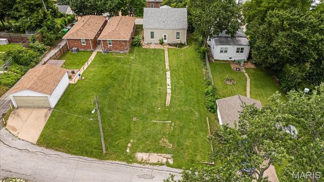2622 Pearl Avenue, St Louis, MO 63139