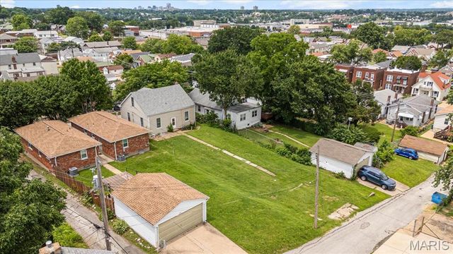 2622 Pearl Avenue, St Louis, MO 63139