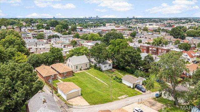 2622 Pearl Avenue, St Louis, MO 63139