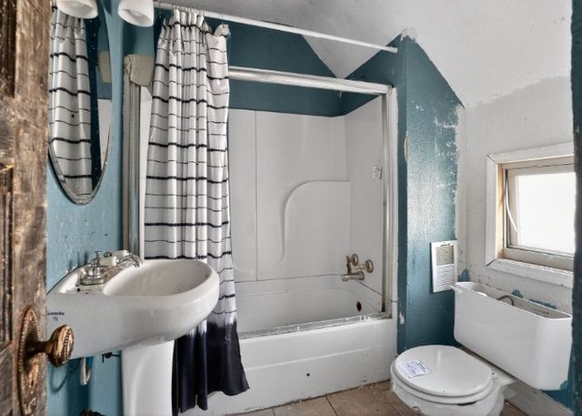 1156 Pemberton St, Brighton Heights, PA 15212