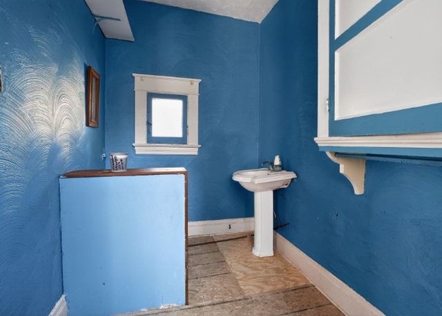 1156 Pemberton St, Brighton Heights, PA 15212