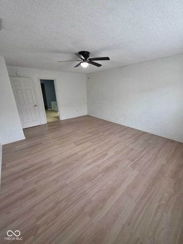 14283 Refreshing Garden Lane, Fishers, IN 46038