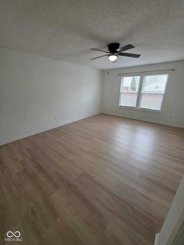 14283 Refreshing Garden Lane, Fishers, IN 46038